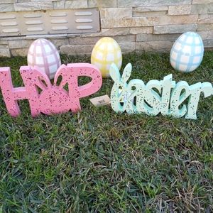Easter table decor signs